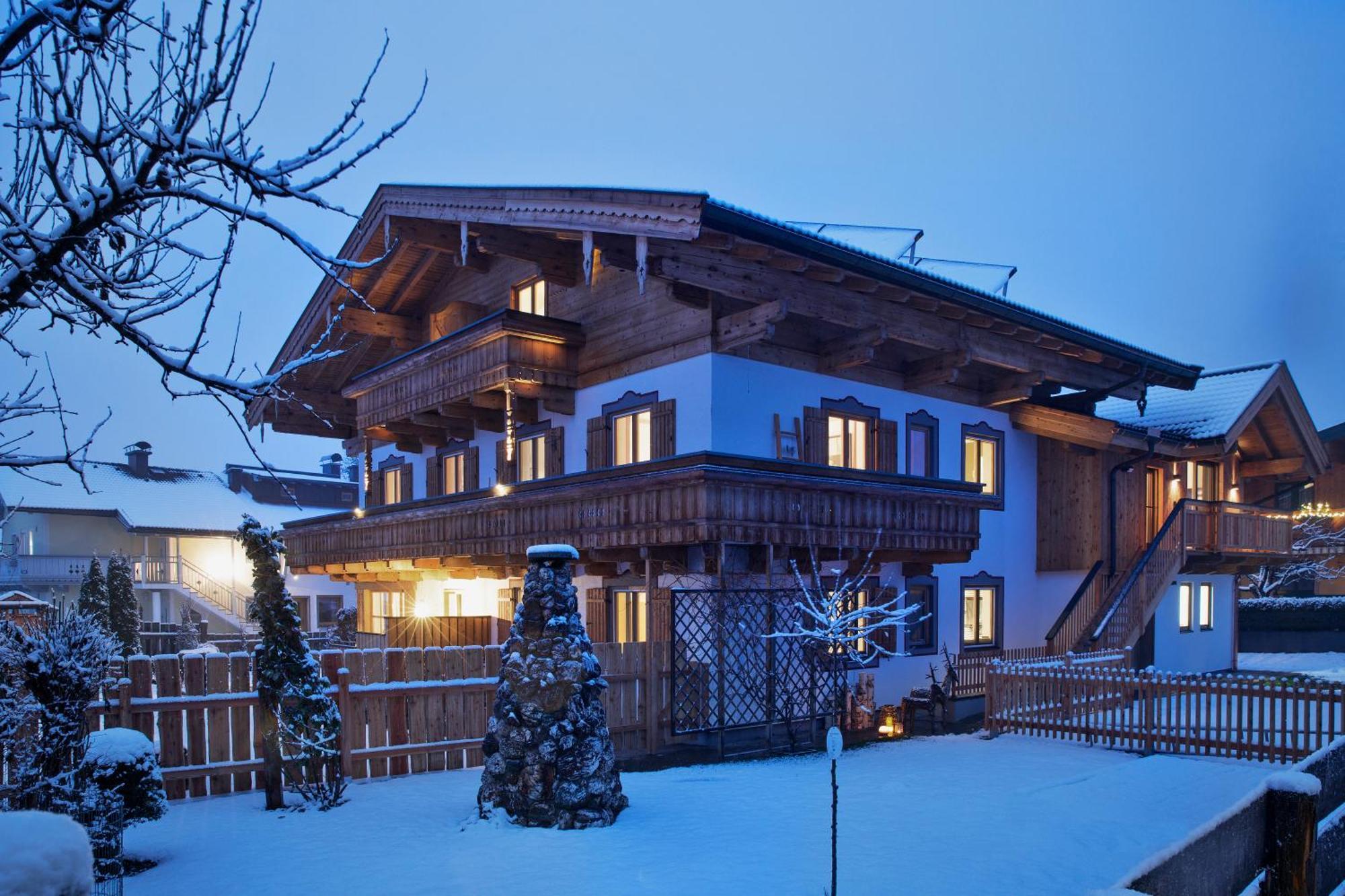 Bewegte Berge Apartments Saalfelden Extérieur photo