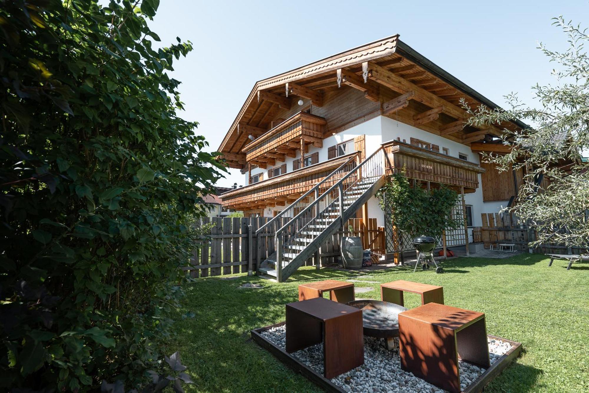 Bewegte Berge Apartments Saalfelden Extérieur photo